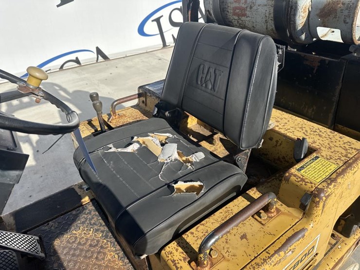 caterpillar-t80d-image-22