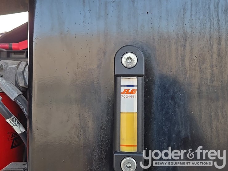 2015-jlg-600aj-image-82