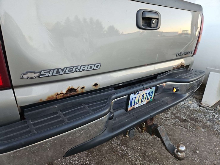 2002-chevrolet-2500-image-8