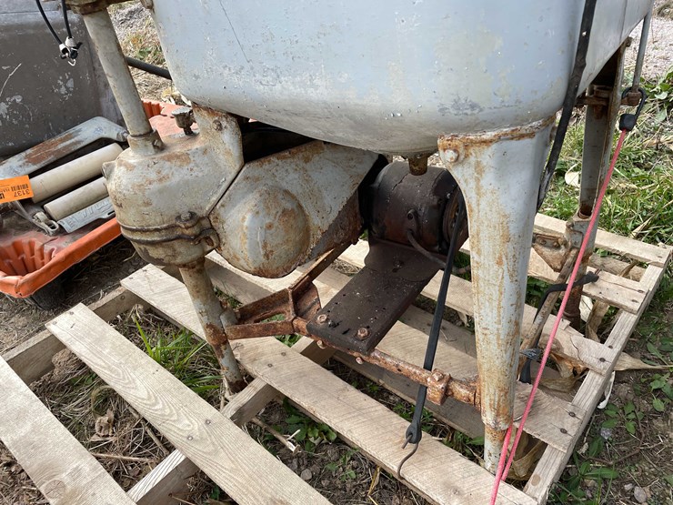 #3138-•-vintage-maytag-washing-machine-image-7