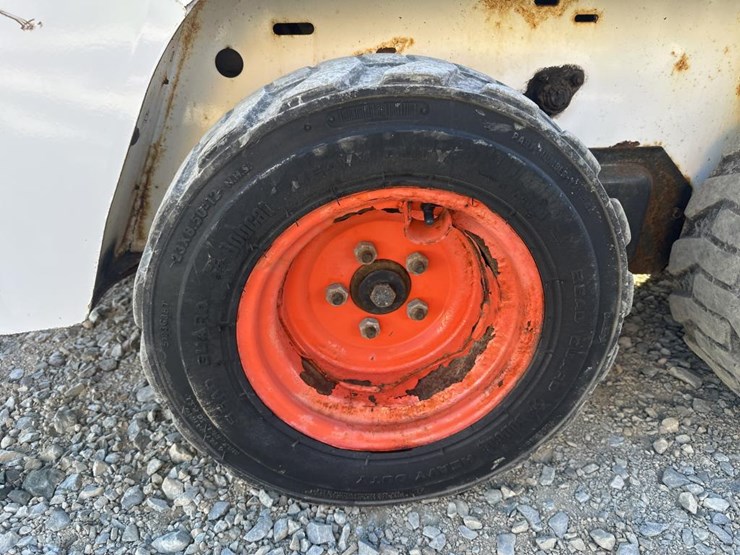 2015-bobcat-s70-image-45