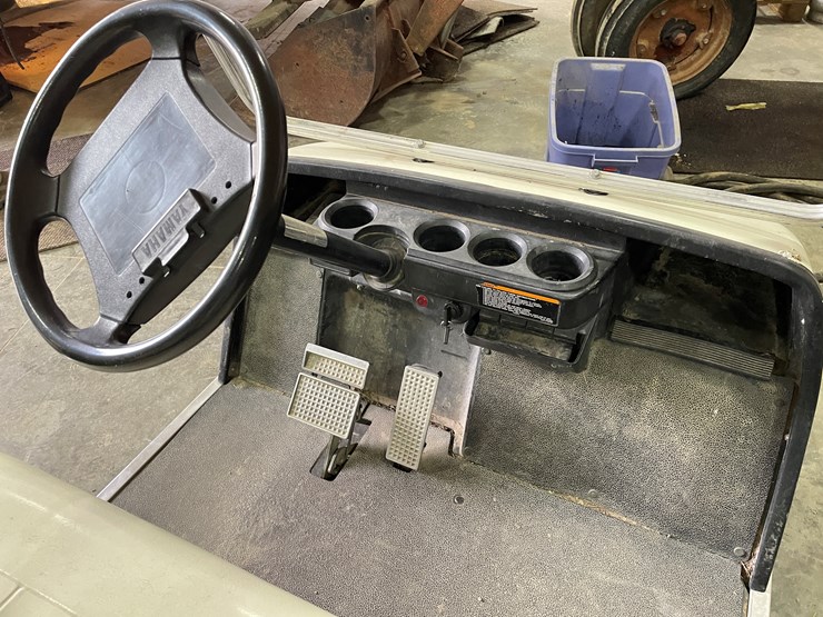 #3041-•-1996-yamaha-gas-golf-cart-image-11