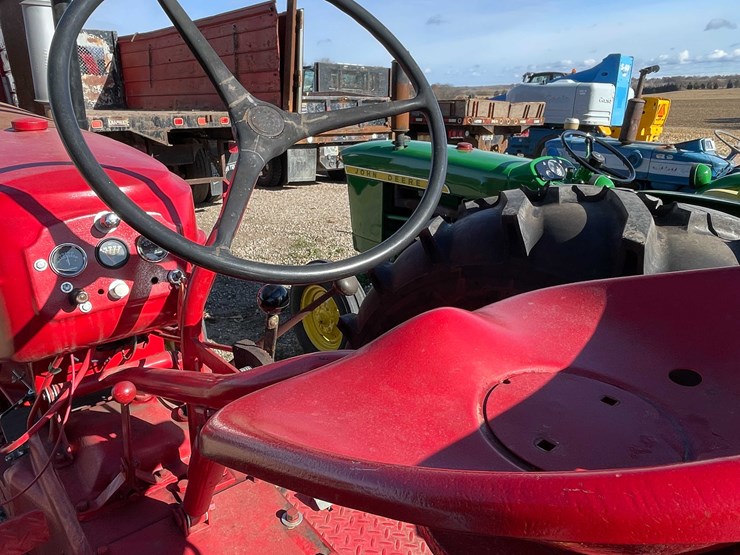 massey-ferguson-44-image-23