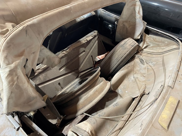 #3047-•-1962-chevy-corvair-convertible-(no-title)-image-8