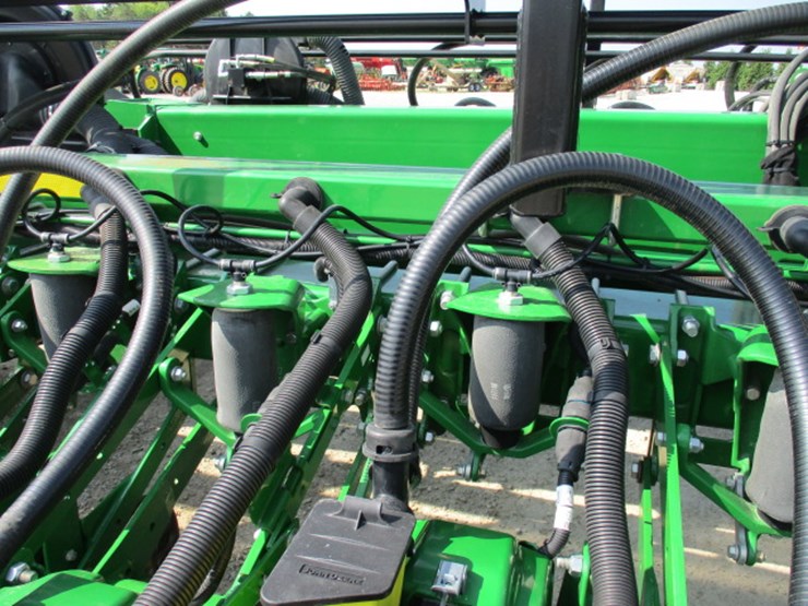 2016-john-deere-db60-image-105