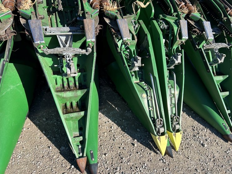 2022-john-deere-c12f-image-27