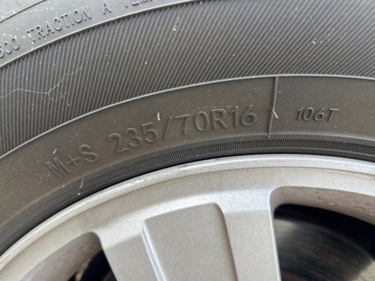 2009-ford-explorer-xlt-image-10