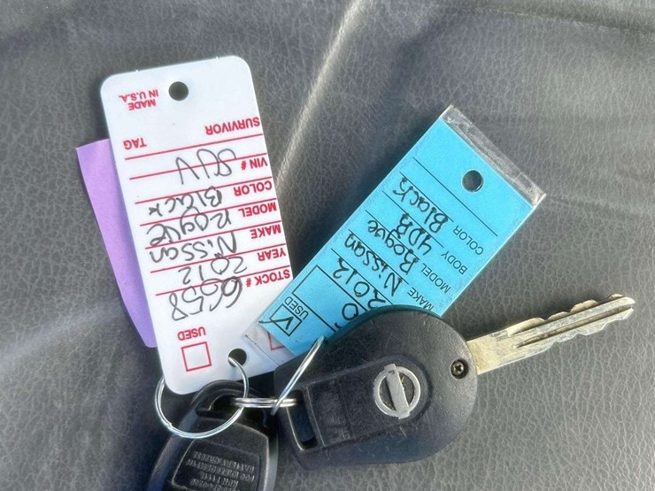 2012-nissan-rogue-image-33