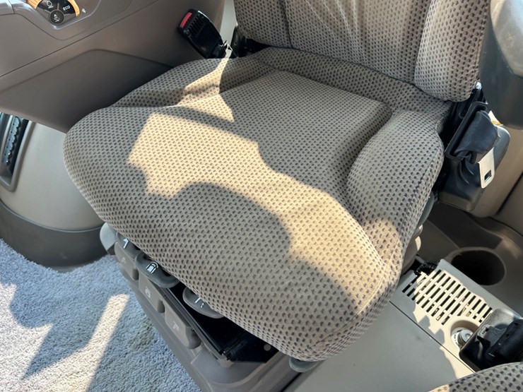 2016-john-deere-9470rx-image-54