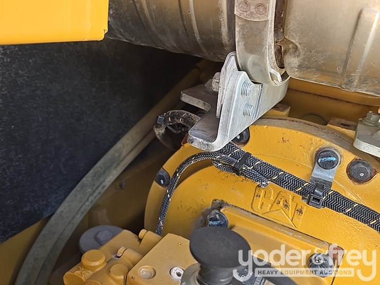 2021-caterpillar-306-cr-image-64