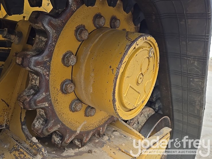 2021-caterpillar-289d3-image-12