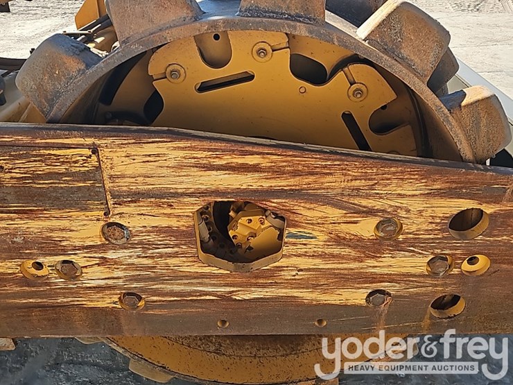 2018-volvo-sd115b-image-11