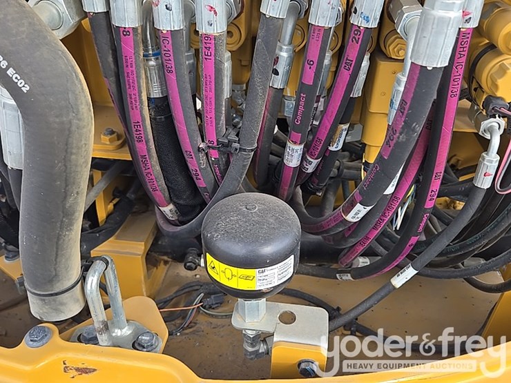 caterpillar-303-image-54