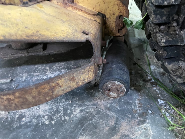 #3032-•-allis-chalmers-b10-lawn-mower-image-10