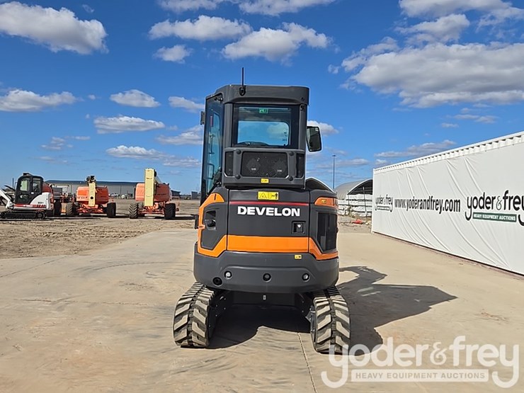 2024-develon-dx27z-7-image-4