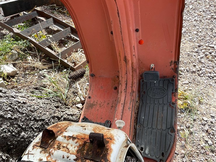 #3108-•-vintage-riverside-silver-pigeon-moped-(no-title)-image-6