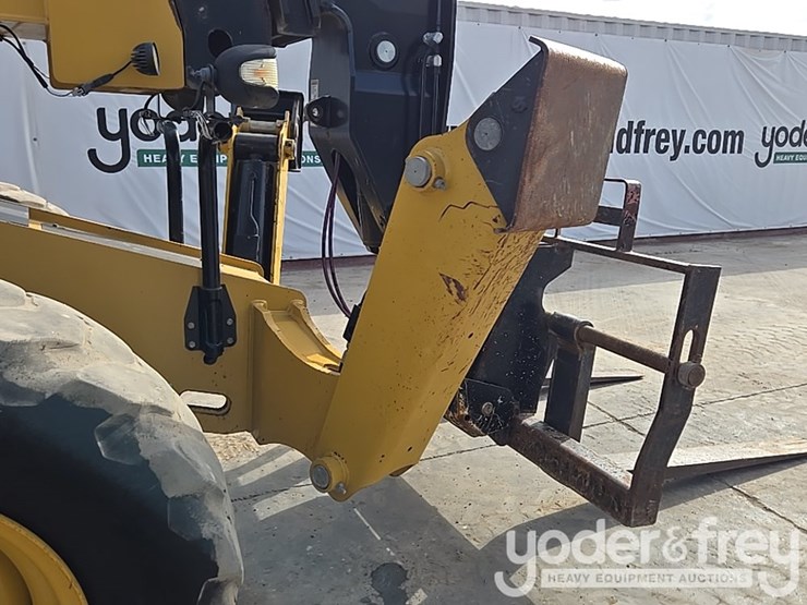 2019-caterpillar-tl1255d-image-23