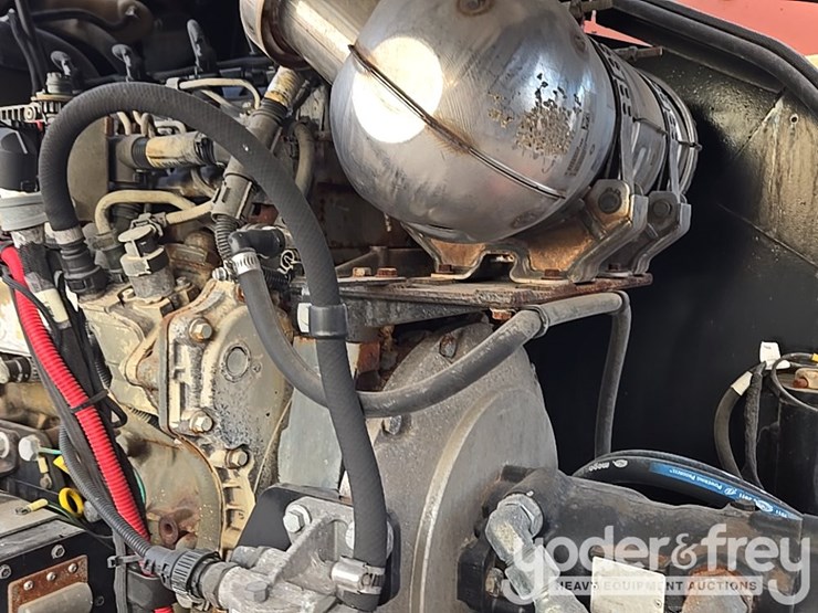 2015-jlg-600aj-image-101