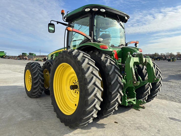 2015-john-deere-8295r-image-8