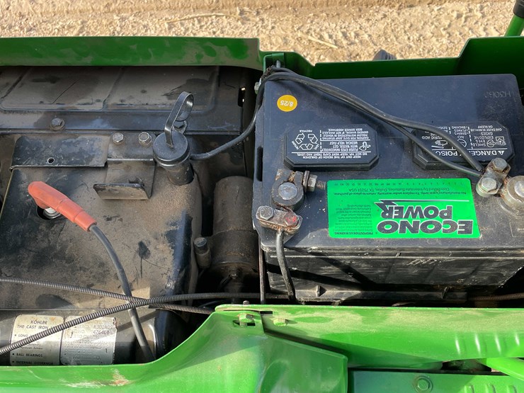 john-deere-212-image-18
