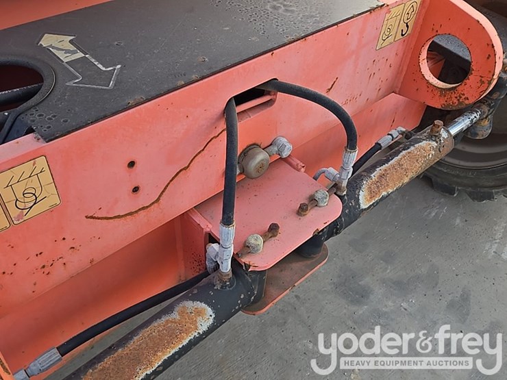 2015-jlg-600aj-image-55