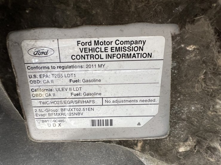 2011-ford-escape-image-16