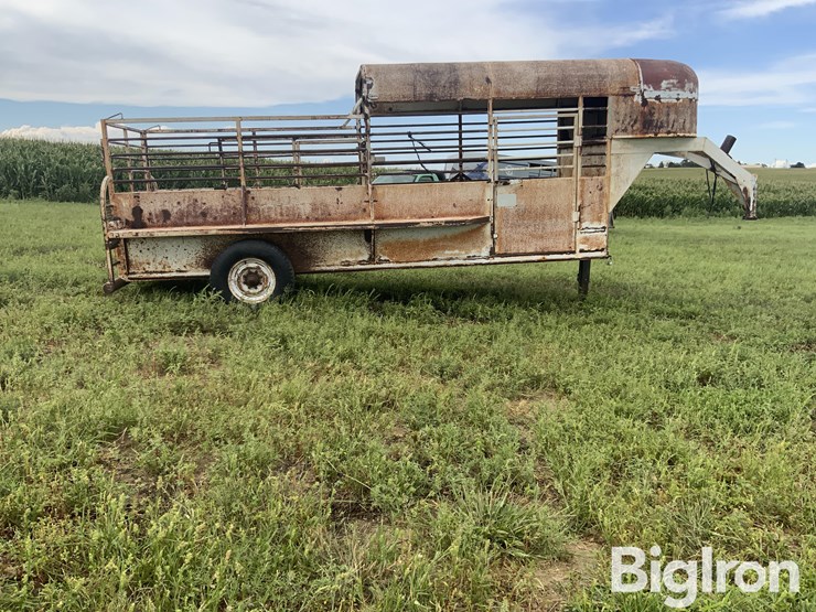 1986-easley-s/a-gooseneck-livestock-trailer-image-4
