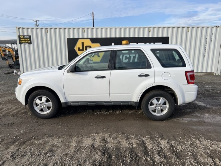 2011-ford-escape-image-7