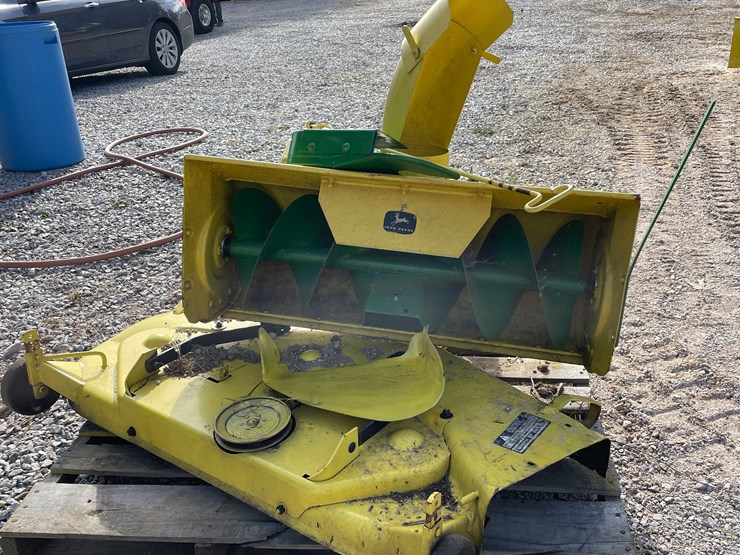 john-deere-212-image-24