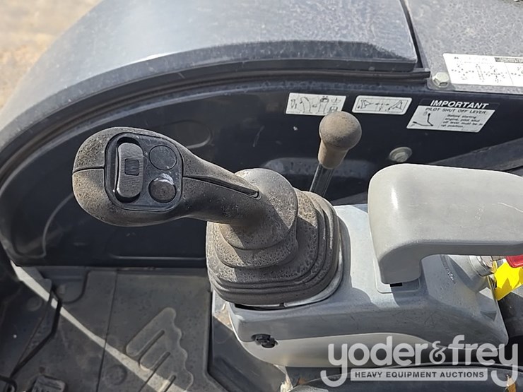 2019-deere-26g-image-53