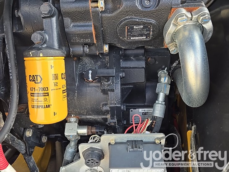 2019-caterpillar-tl1255d-image-92