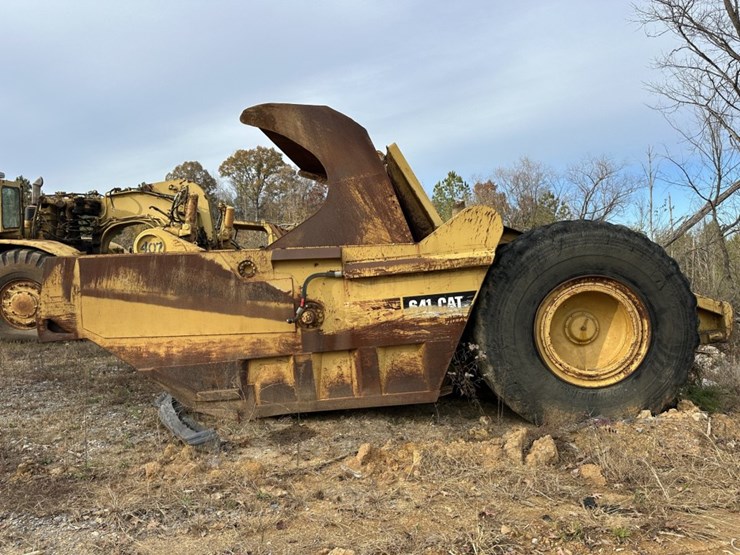 caterpillar-641-image-13