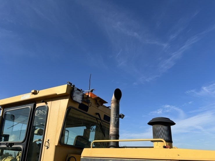 2006-caterpillar-160h-image-48