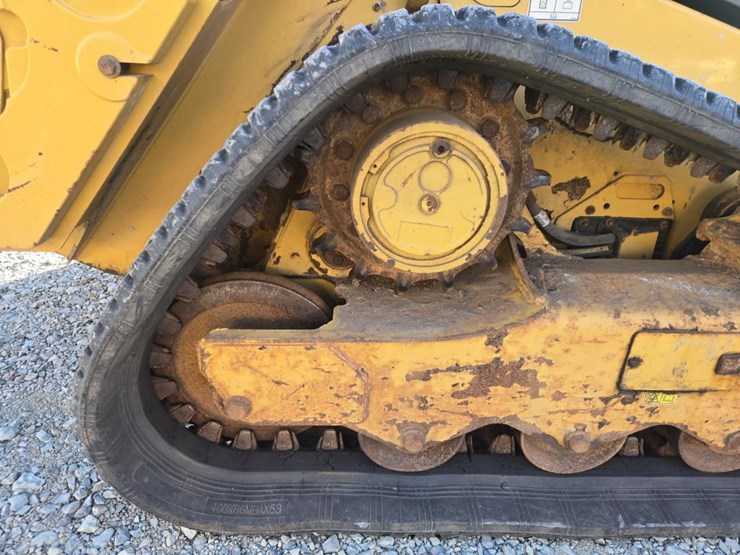 2020-caterpillar-259d3-image-46
