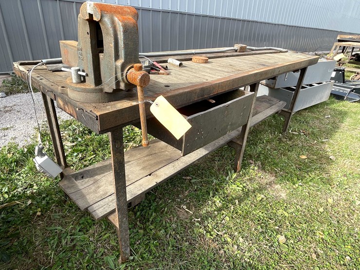 #3141-•-shop-bench-and-vice-image-3