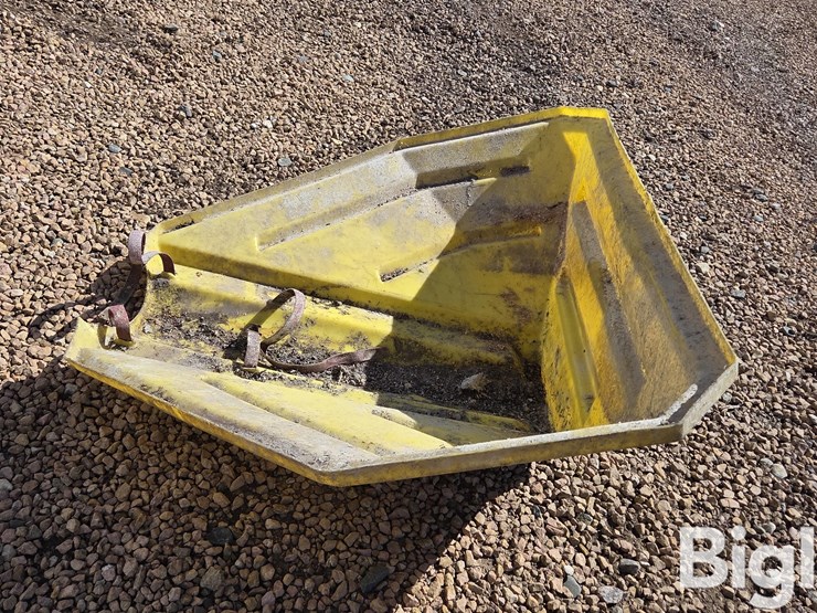 poly-auger-hopper-image-4