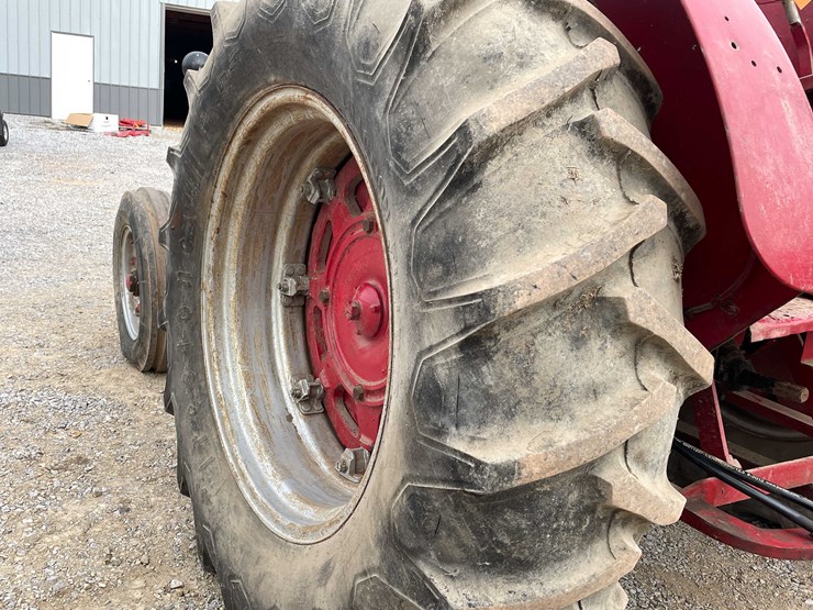 1956-international-600-image-25