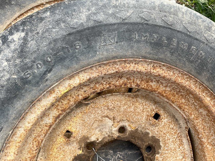 #3132-•-(2)-implement-wheels-and-tires-image-4