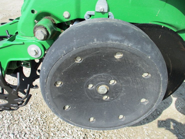 2016-john-deere-db60-image-15