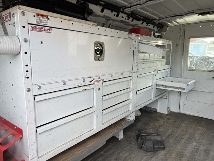 2015-gmc-savana-cargo-van-image-20