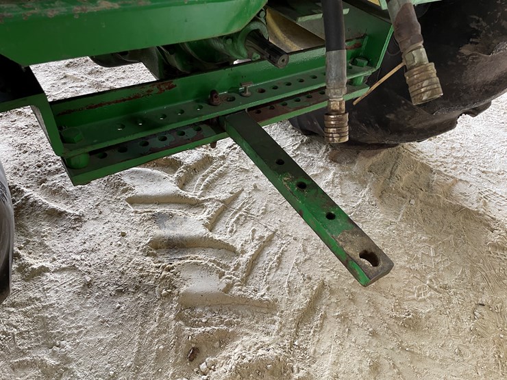 john-deere-830-image-17