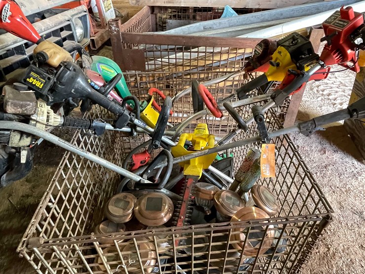 #3152-•-solar-yard-lights-image-2