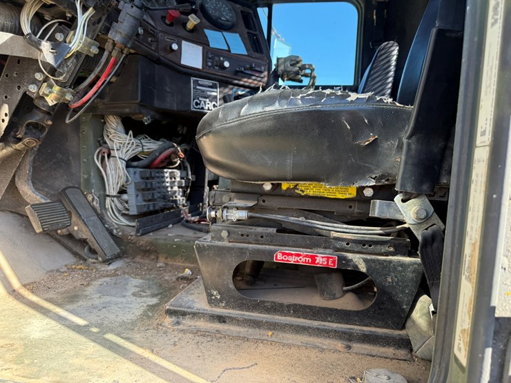 #22592-•-inop-1992-freightliner-t/a-daycab-truck-tractor-vin:-1fuymzyb1np520782-image-71