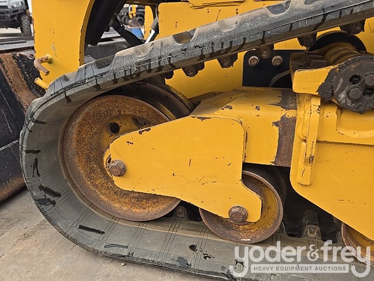 2022-caterpillar-299d3-image-19