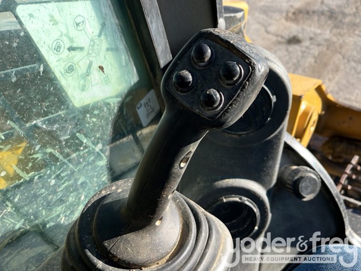 2014-caterpillar-279d-image-27