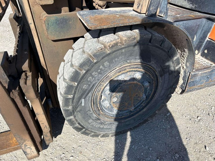 doosan-d35s-5-6,900lb-diesel-forklift-image-18