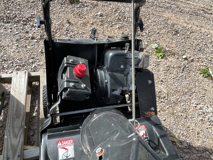 #3110-•-20"-gas-snowblower-image-6
