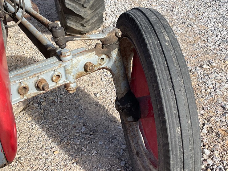 #3017-•-ferguson-wide-front-tractor-image-13