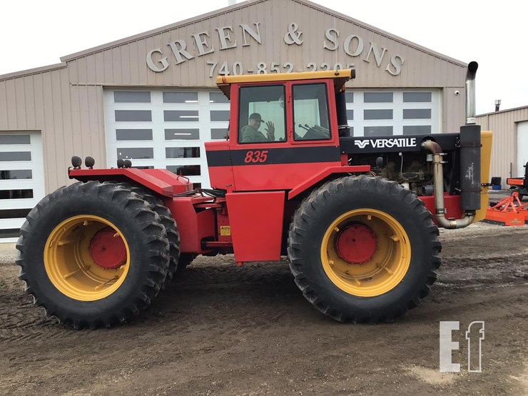 1983-versatile-835-image-3