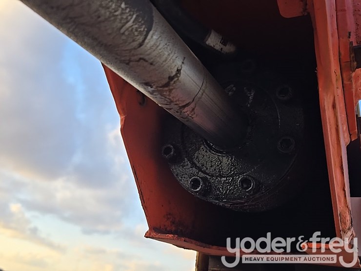 2015-jlg-600aj-image-44